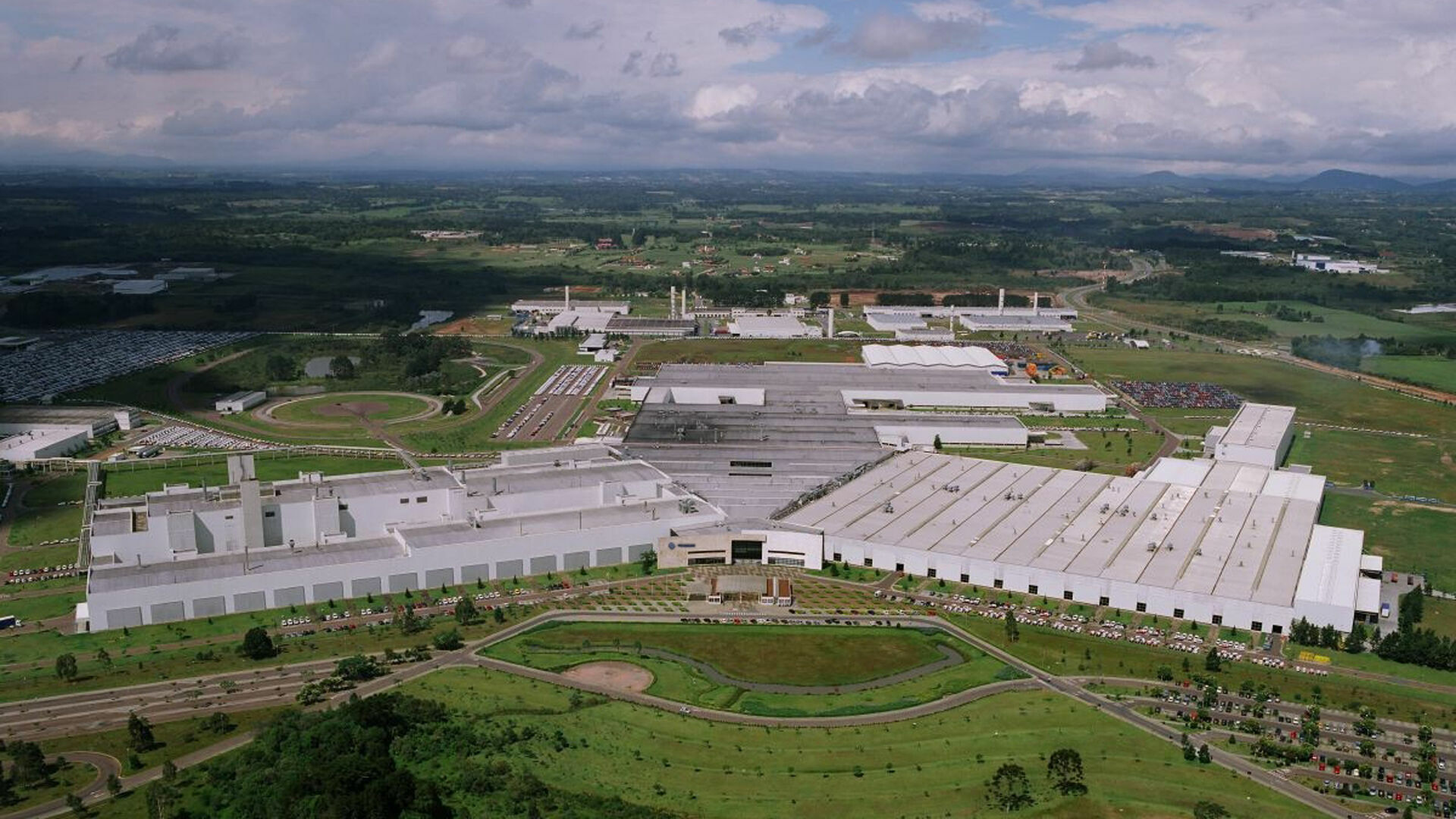 Volkswagen do Brasil Industria de Veiculos Automotores Ltda. in Curitiba, Brazil - The Sao José dos Pinhais site in Curitiba, Brazil, is 1.3 million square meter big.