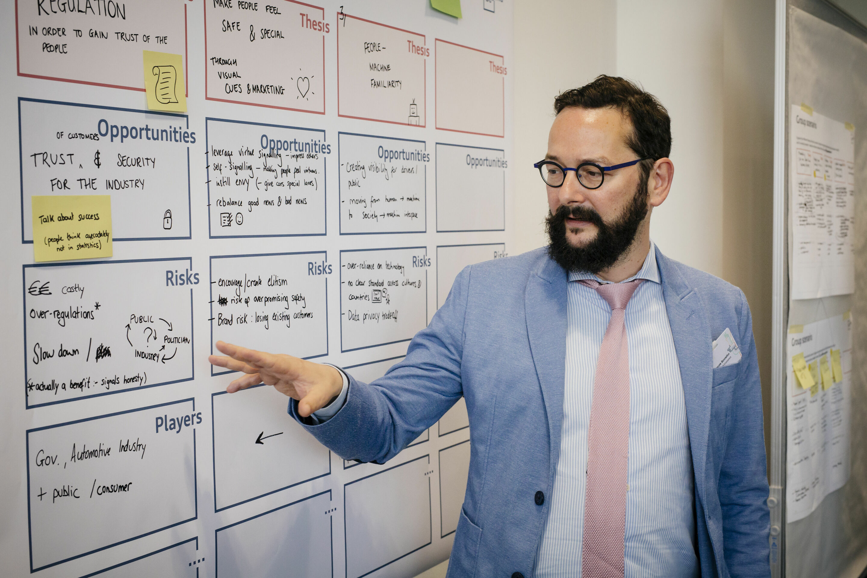 beyond Initiative - beyond Workshop zu ethischen, rechtlichen und gesellschaftlichen Fragen beim autonomen Fahren am 27./28. April 2017 bei Audi in Ingolstadt: Jean-François Bonnefon (Toulouse School of Economics).